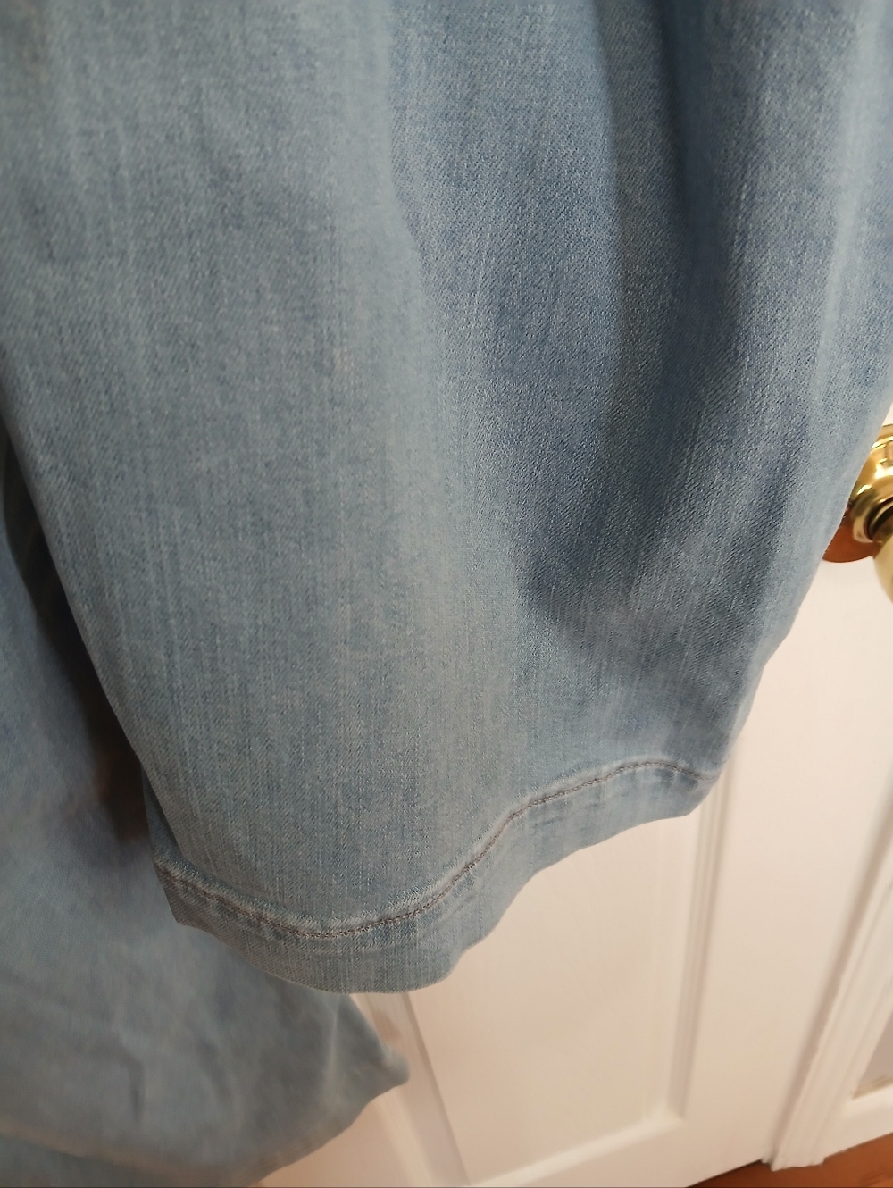 American Eagle Super High Rise Light Wash Blue Baggy Wide-Leg Cargo Jeans - Picture 10 of 14